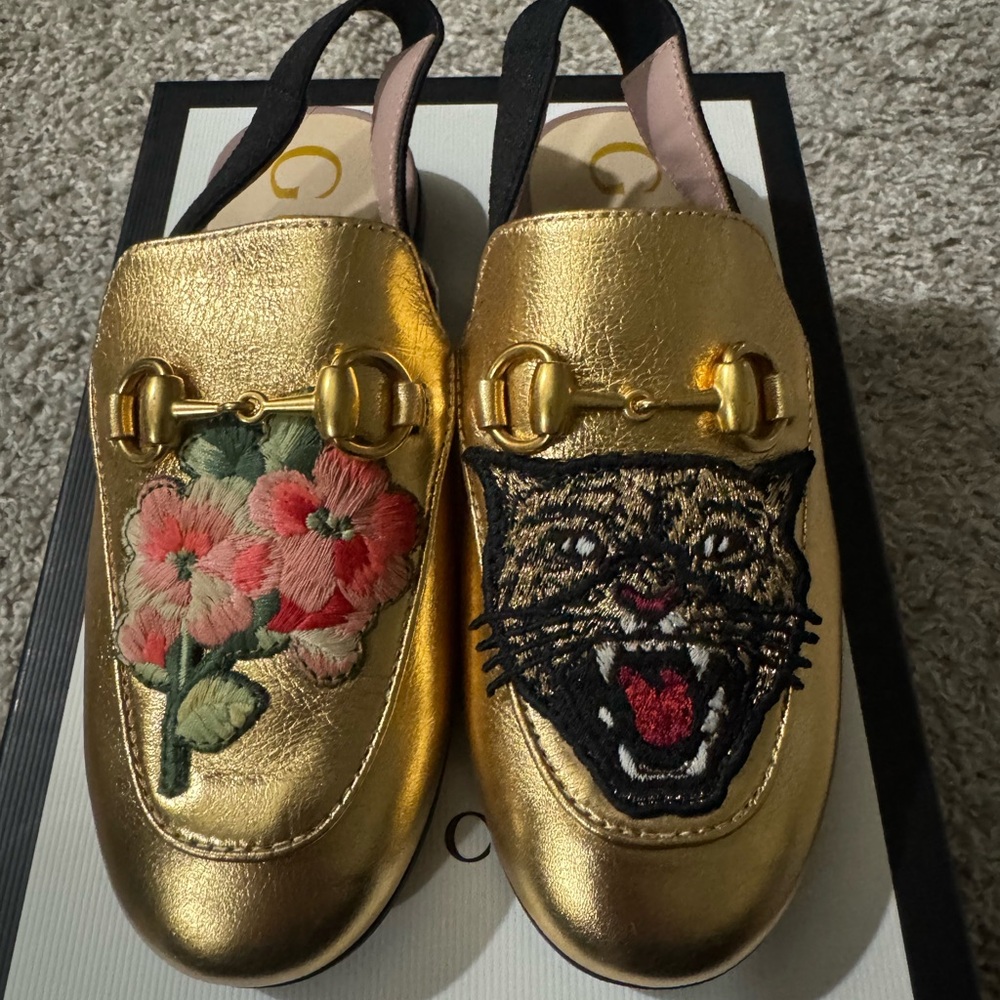 Gucci Kids Gold Moccasins with Embroidery
